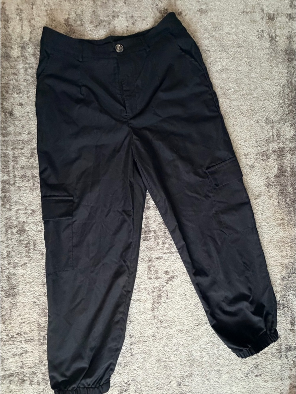NWOT LIGHTWEIGHT CARGO PANTS SIZE L